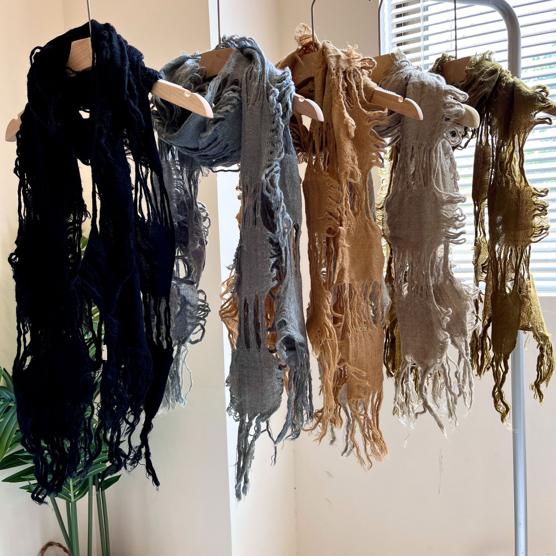 2025 New Fashion Ripped Hole T - Wool Scarf Men 리뷰 및 가격